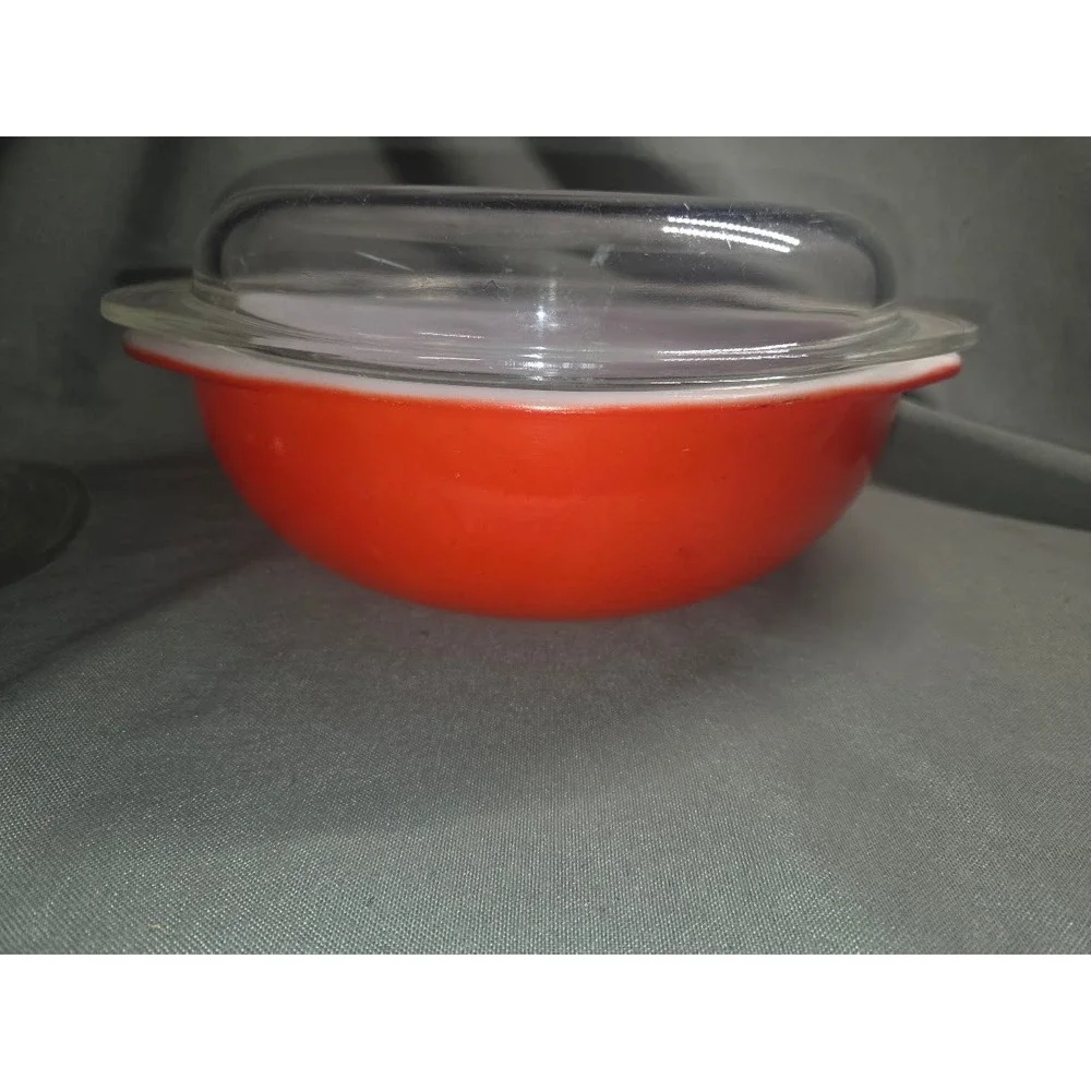 Vintage Pyrex 024 2 Quart Red Round Casserole Dish with Clear Glass Lid 2QT